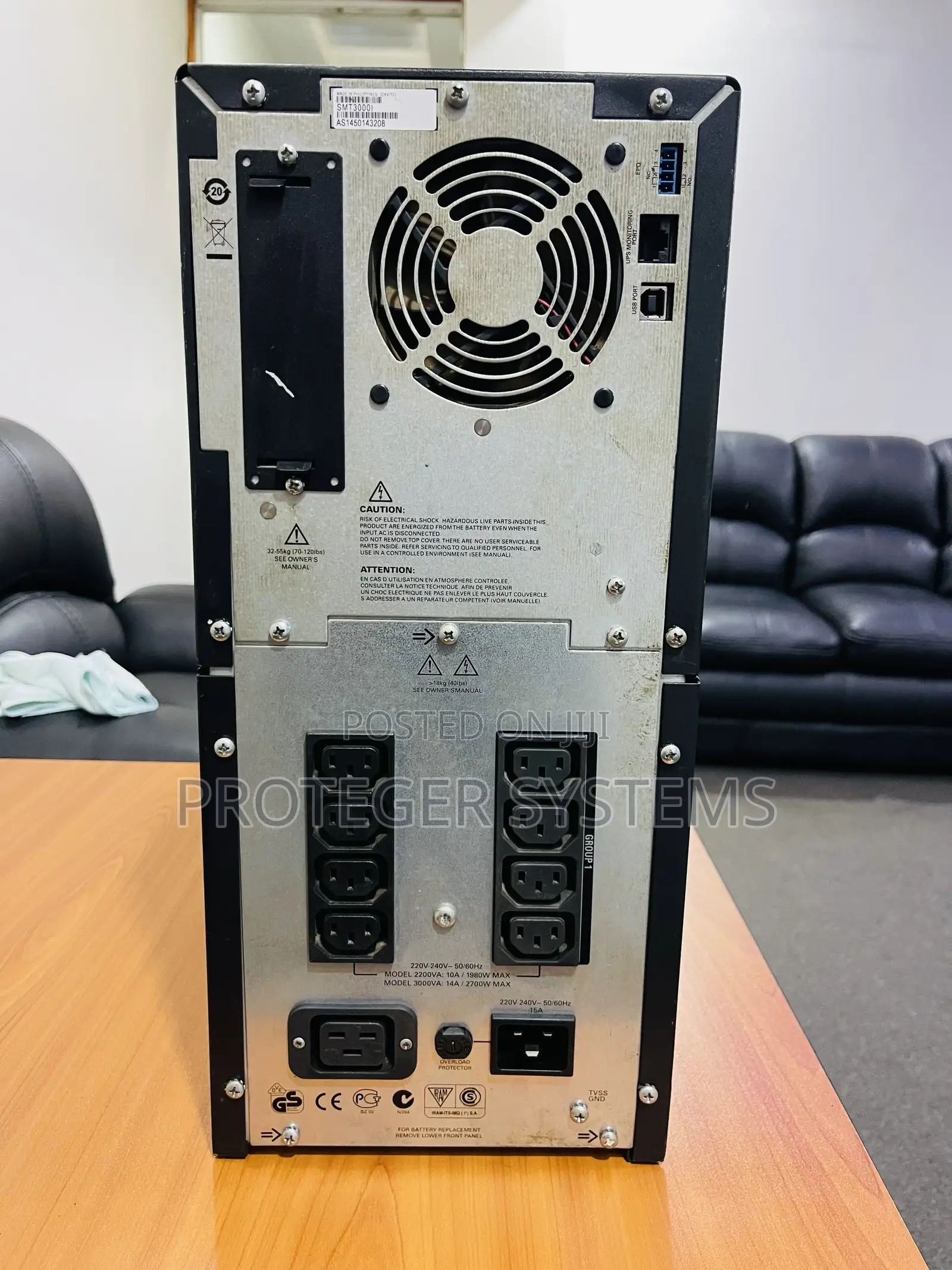 Apc Smart-Ups 3000va Smt3000i Power Backup