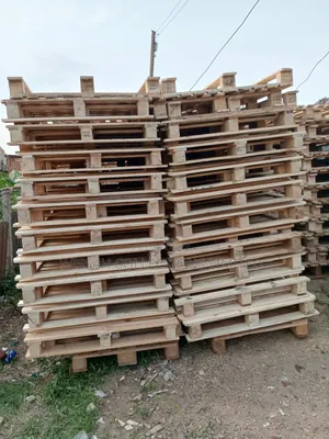 Square Wooden Pallets
