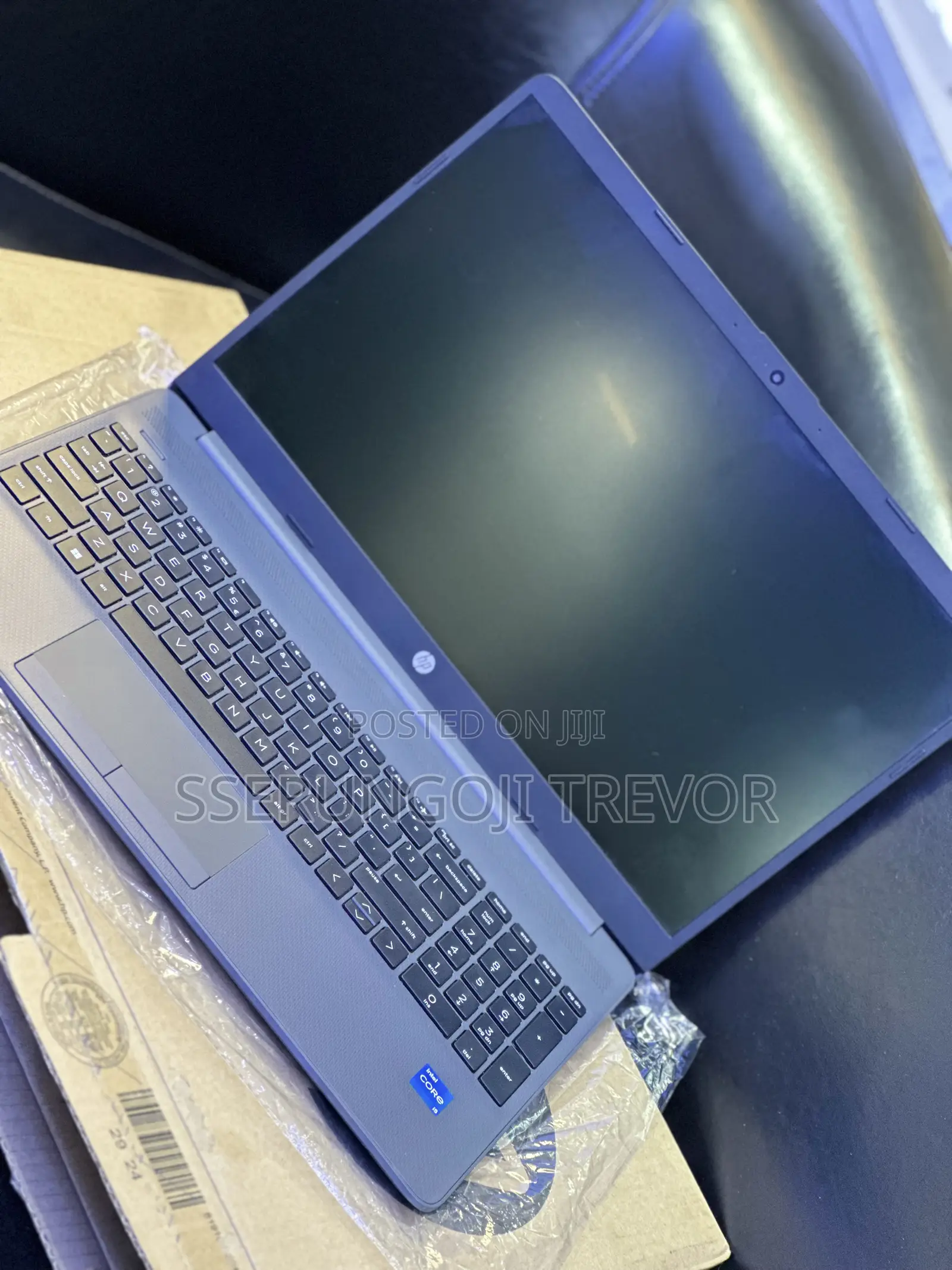 Laptop HP 250 G10 8GB Intel Core I3 HDD+SSD 1T