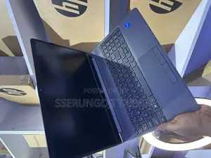 Laptop HP 15 8GB Intel Core I3 SSHD+SSD 1T
