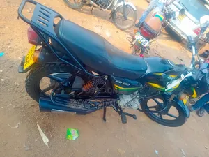 Bajaj Boxer 150 UG 2023 Green