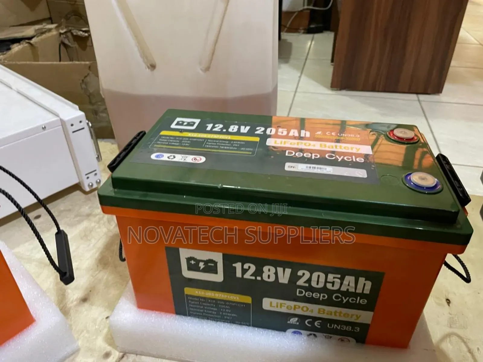 205 Durable Apl Lithium Ion Solar Battery Luno