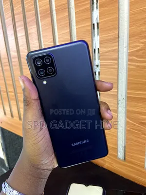 Samsung Galaxy A12 64 GB Black