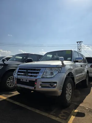 Mitsubishi Pajero 3.0 2012 Silver