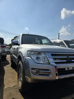 Mitsubishi Pajero 3.0 2012 Silver