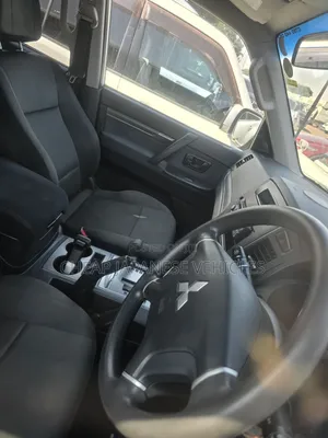 Mitsubishi Pajero 3.0 2012 Silver