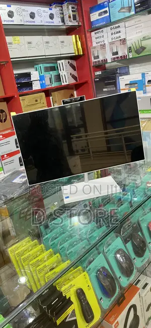 New HP 200 G4 22 All-in-One 8GB Intel Core i3 SSD 256GB