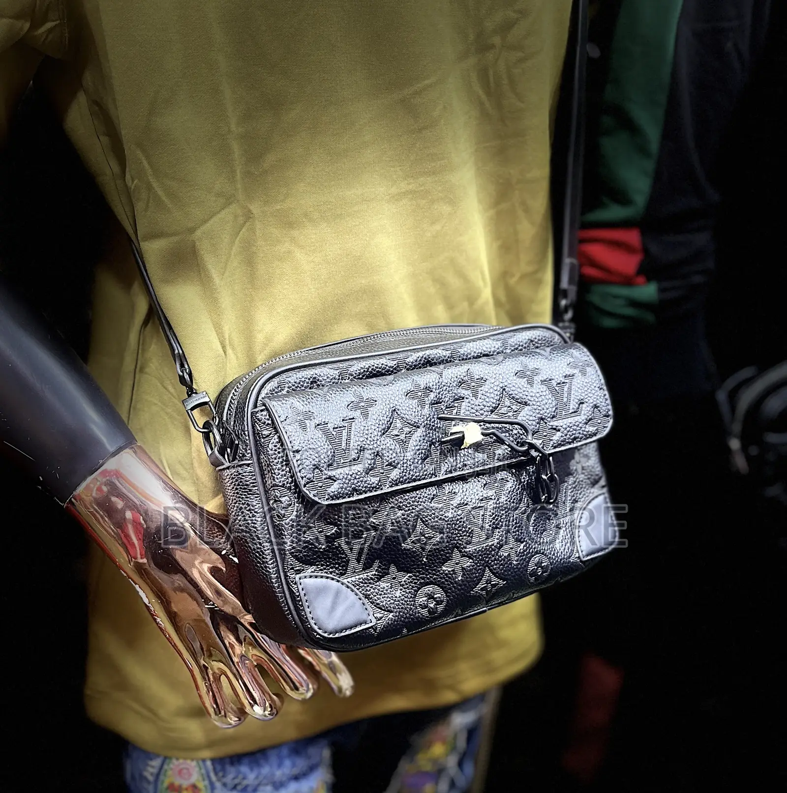 Leather Louis Vuitton Crossbag