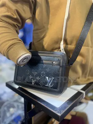 Leather Louis Vuitton Crossbag