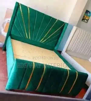 5by6 Green Bed With 8 Gold Stickers