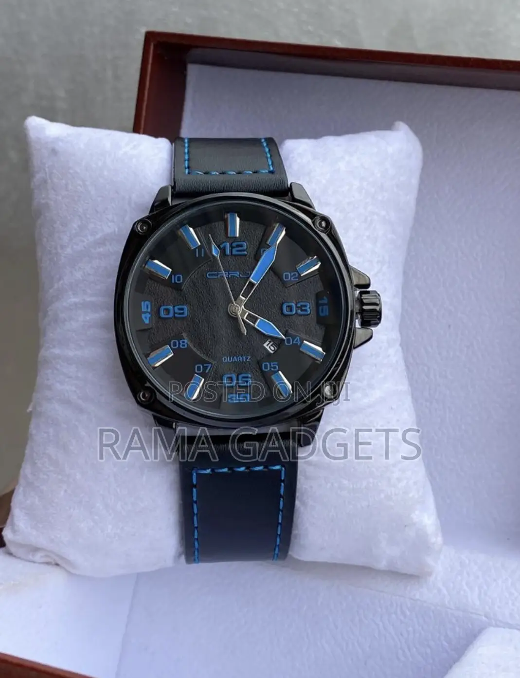 Crrju 5002 Leather Strap Quartz Watch
