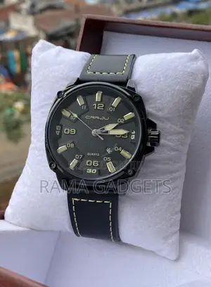 Crrju 5002 Leather Strap Quartz Watch