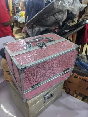 Salon Make Up Box