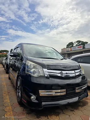 Toyota Noah 2012 Black
