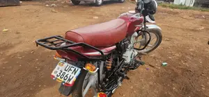 Bajaj Boxer 125 2023 Red