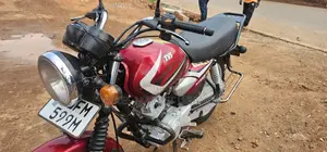 TVS HLX 125 2023 Red