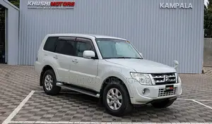 Mitsubishi Pajero 2012 White