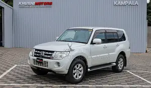Mitsubishi Pajero 2012 White