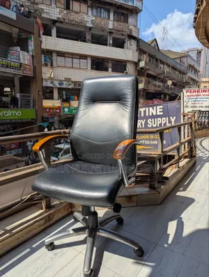 Super Pure Leather Executive Chair