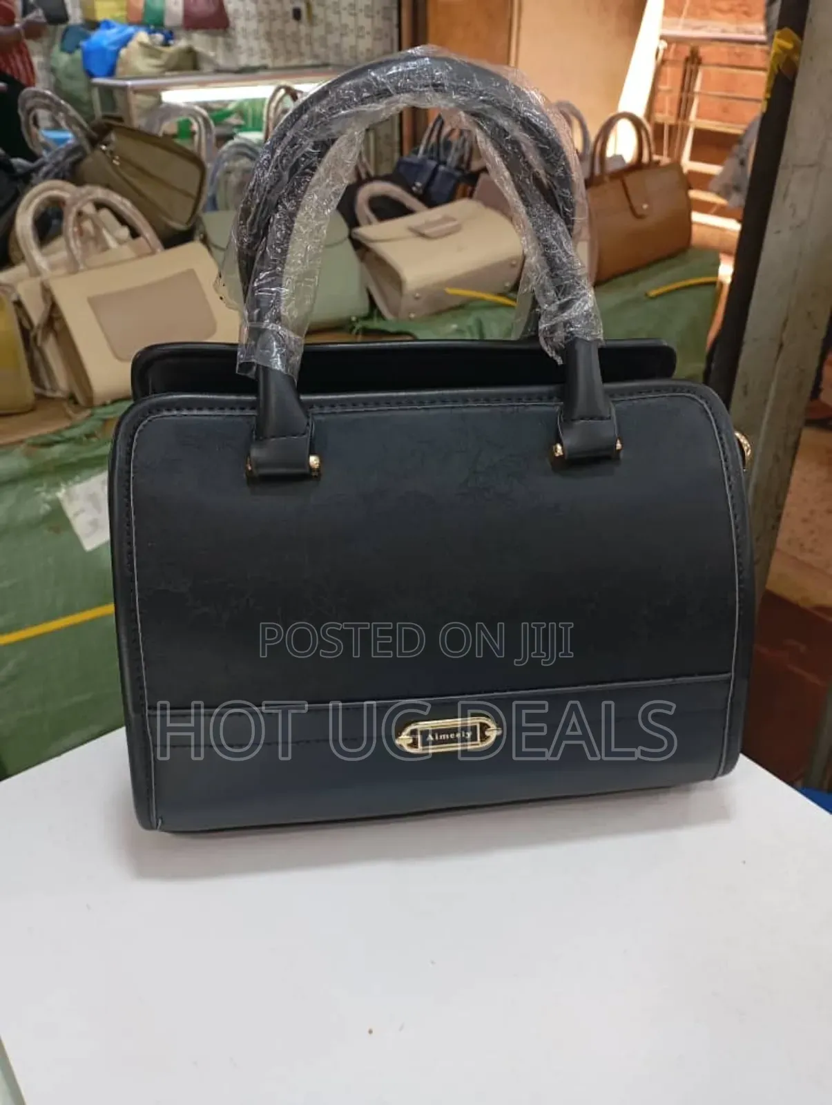 Classic Ladies Handbag - Black