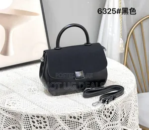 Ladies Classic Handbag