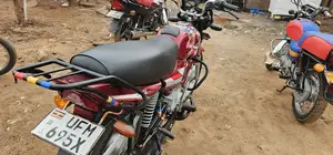 Bajaj Boxer 125 2023 Red
