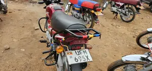 Bajaj Boxer 125 2023 Red
