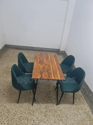 Restaurant Dining Furniture Table and Chairs
