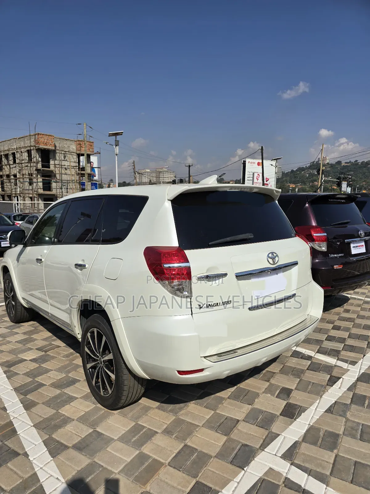 Toyota Vanguard 2012 White