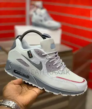 New Mid-grey Nike Air Max 90 Sneakers