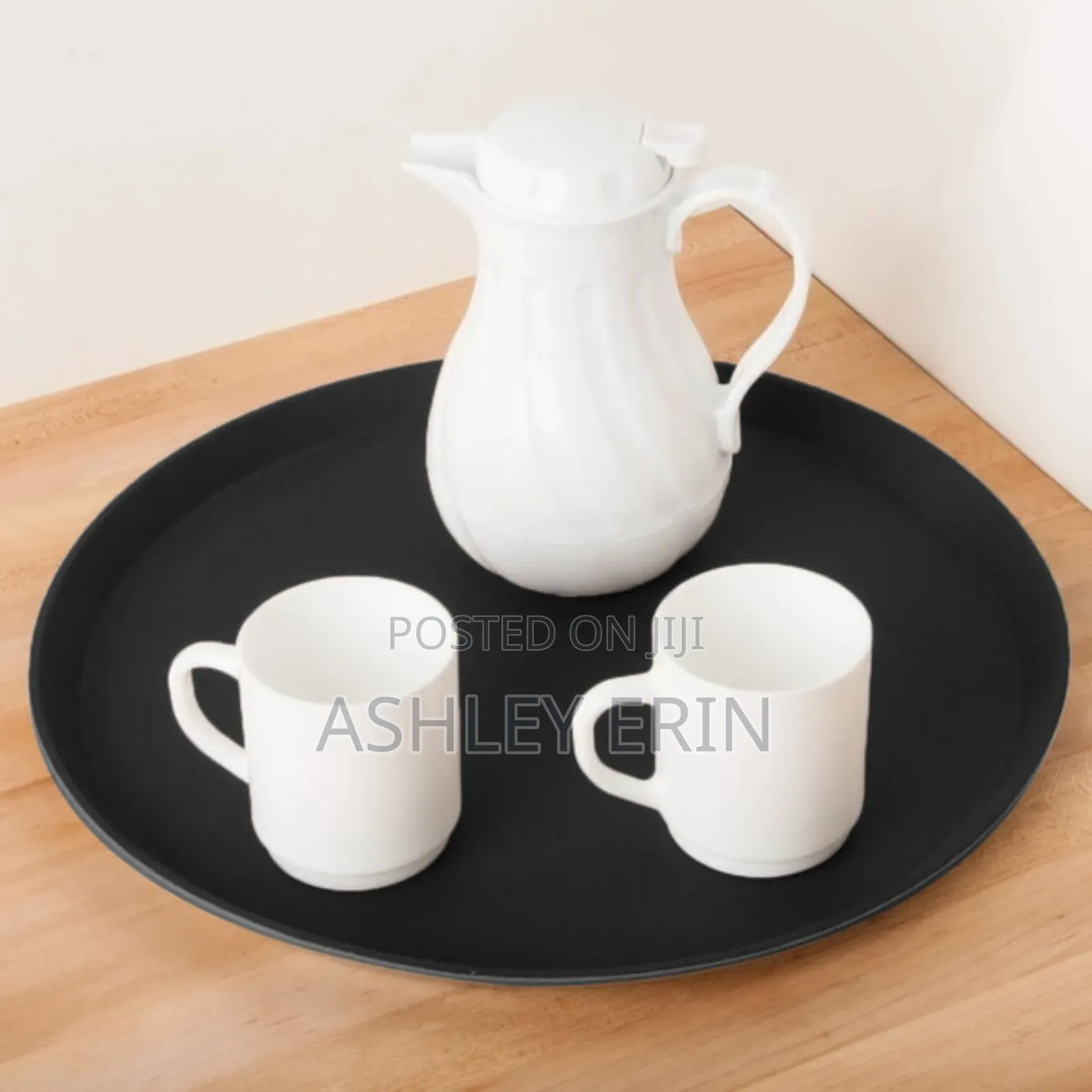 Round Black Non-Skid Fibreglass Serving Tray