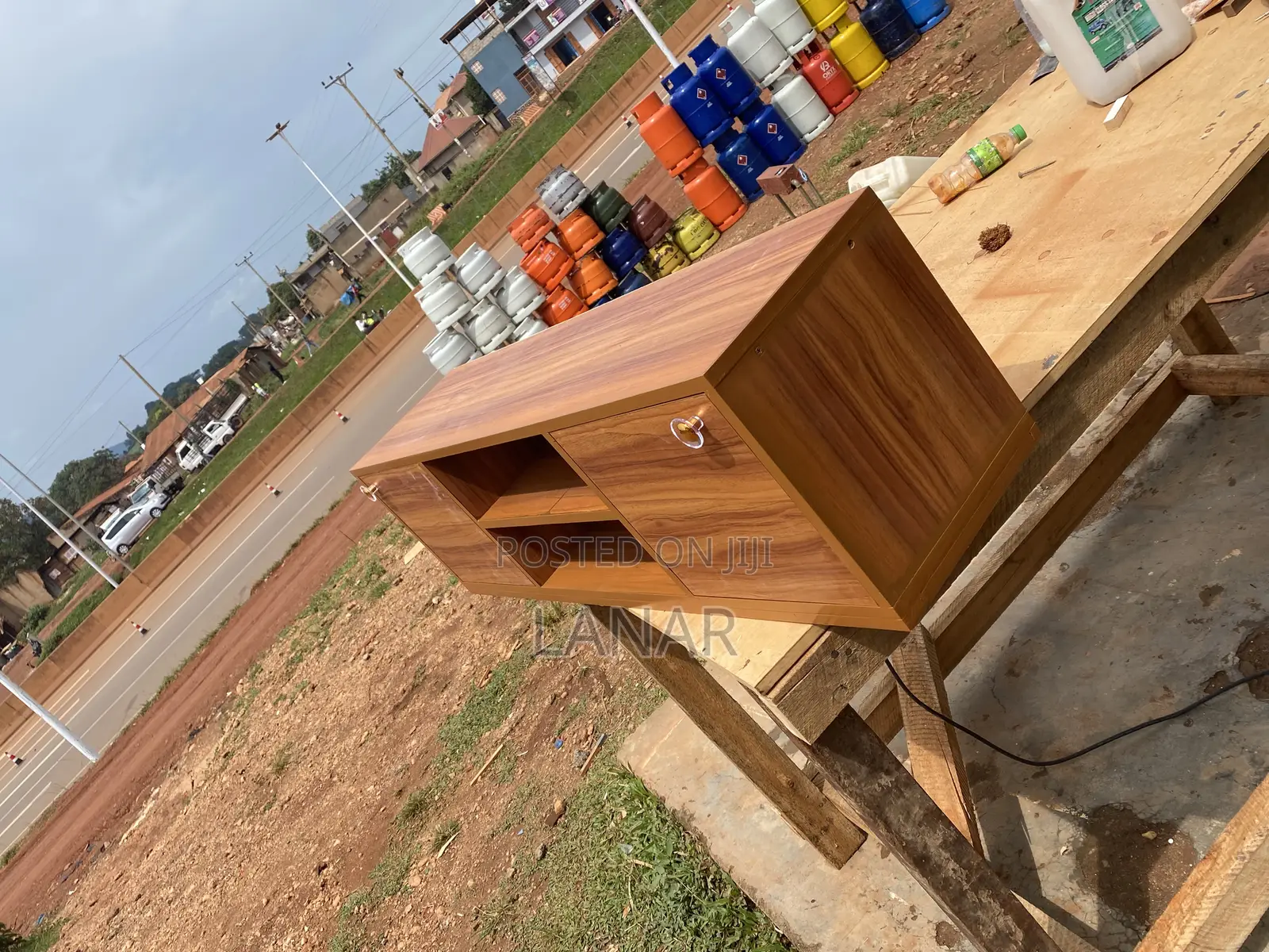 Tv Stand Golden Tic