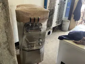 Coco West Silver Ice Cream Machine