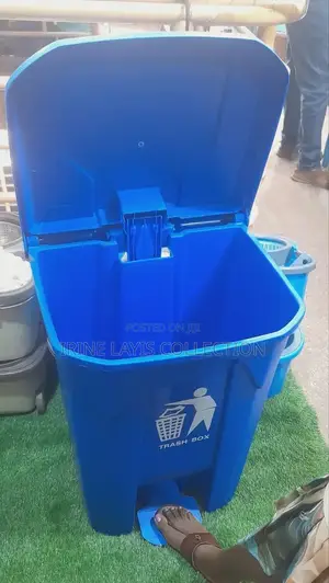 50l Step on Dust Bins