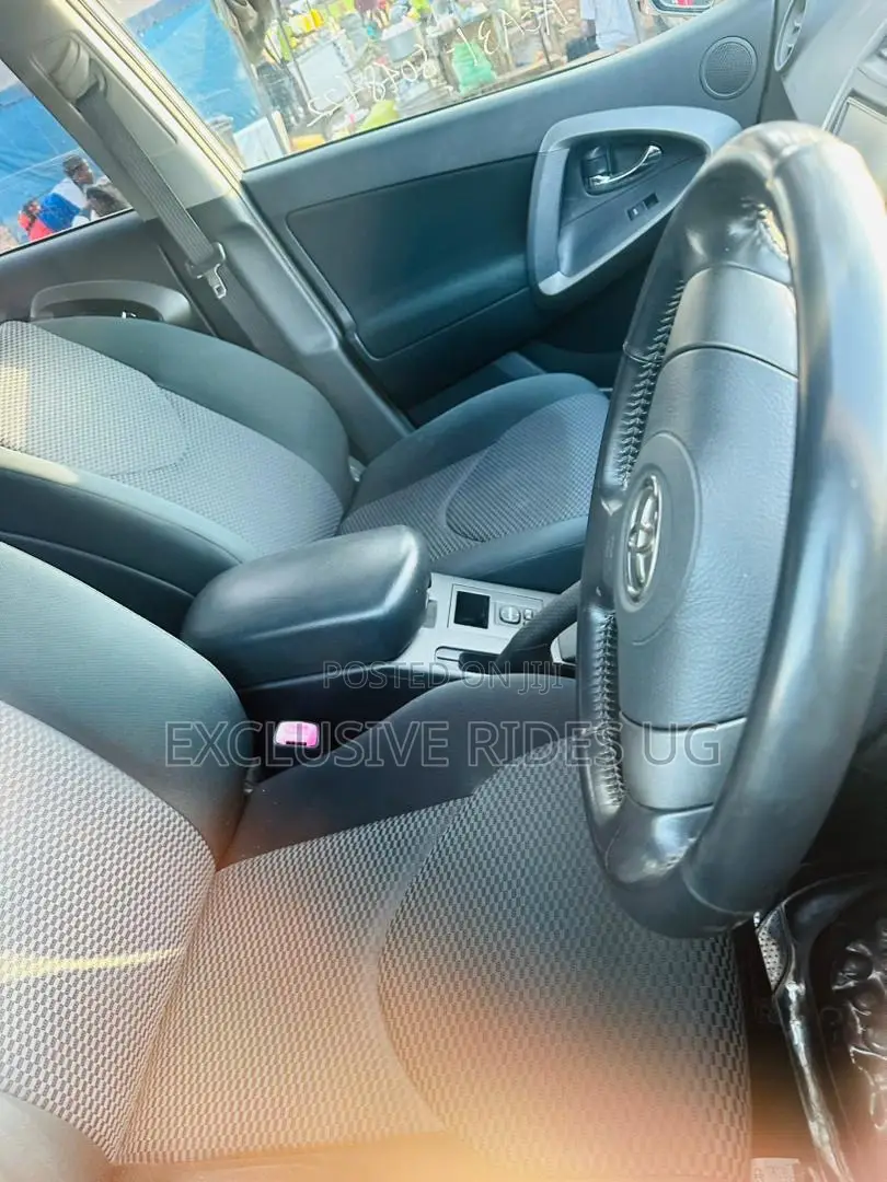 Toyota RAV4 2.5 4x4 2011 White
