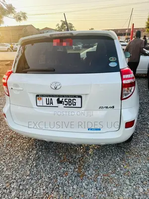 Toyota RAV4 2.5 4x4 2011 White