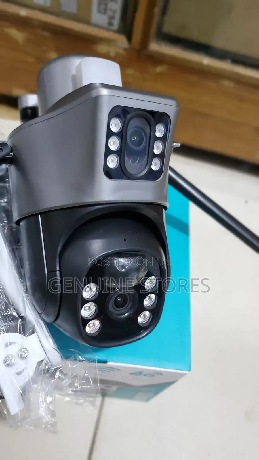 4g Simcard Surveillance 2 Lens Camera With a Solar Pannel.