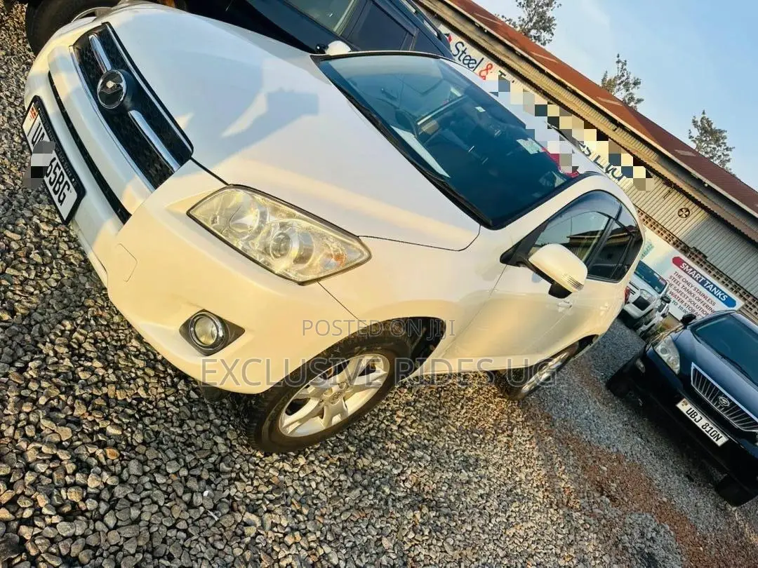 Toyota RAV4 2.5 4x4 2011 White