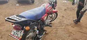 Bajaj Boxer 125 2023 Red