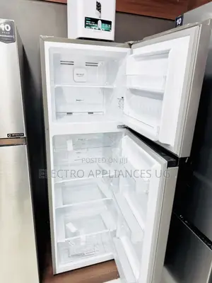 Hisense 266litre Double Door Refrigerator