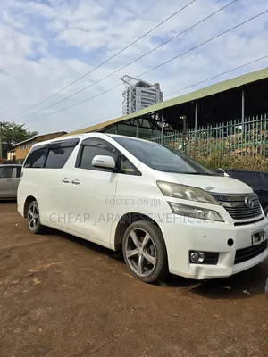 Toyota Vellfire 2012 White
