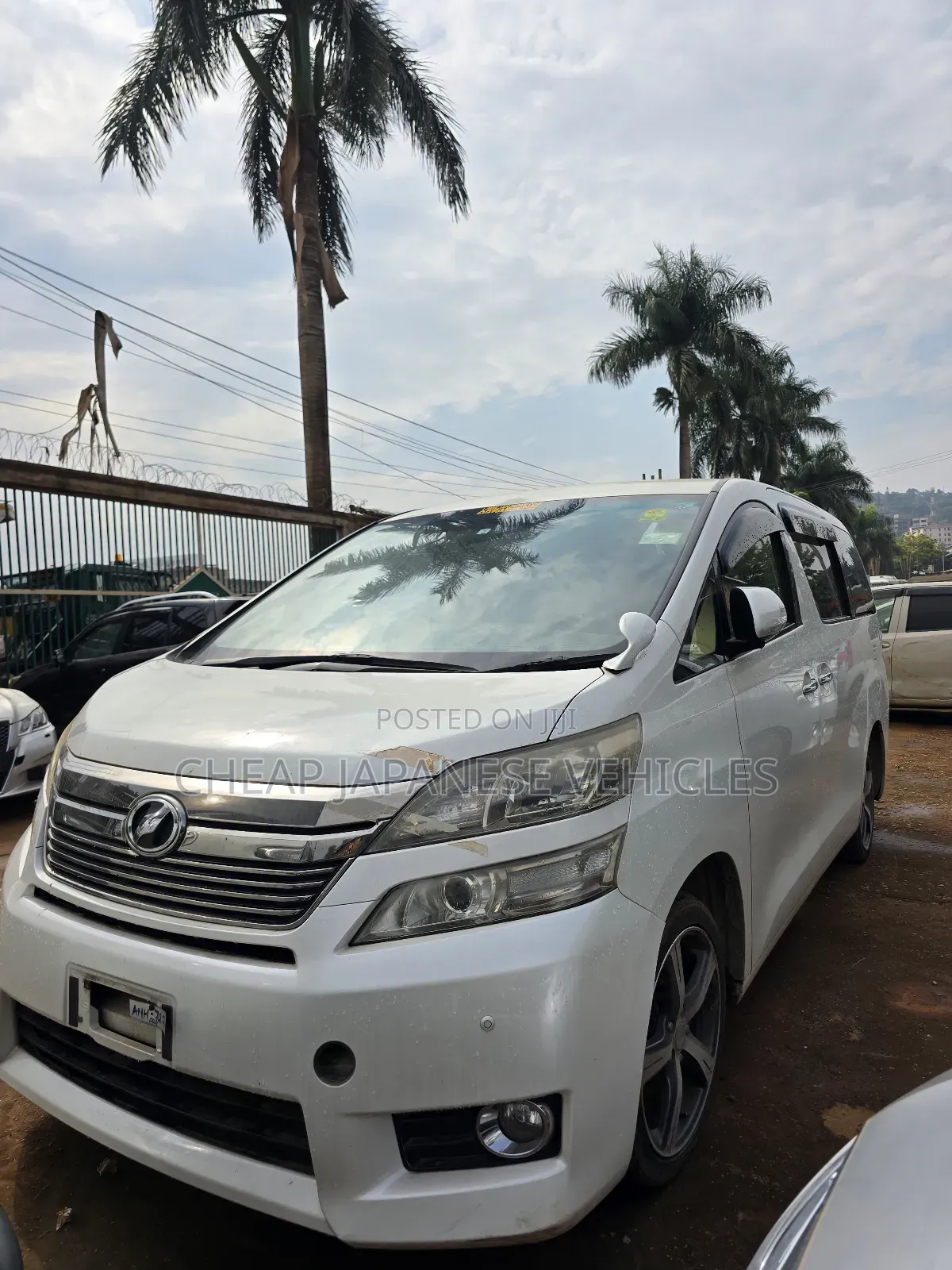 Toyota Vellfire 2012 White