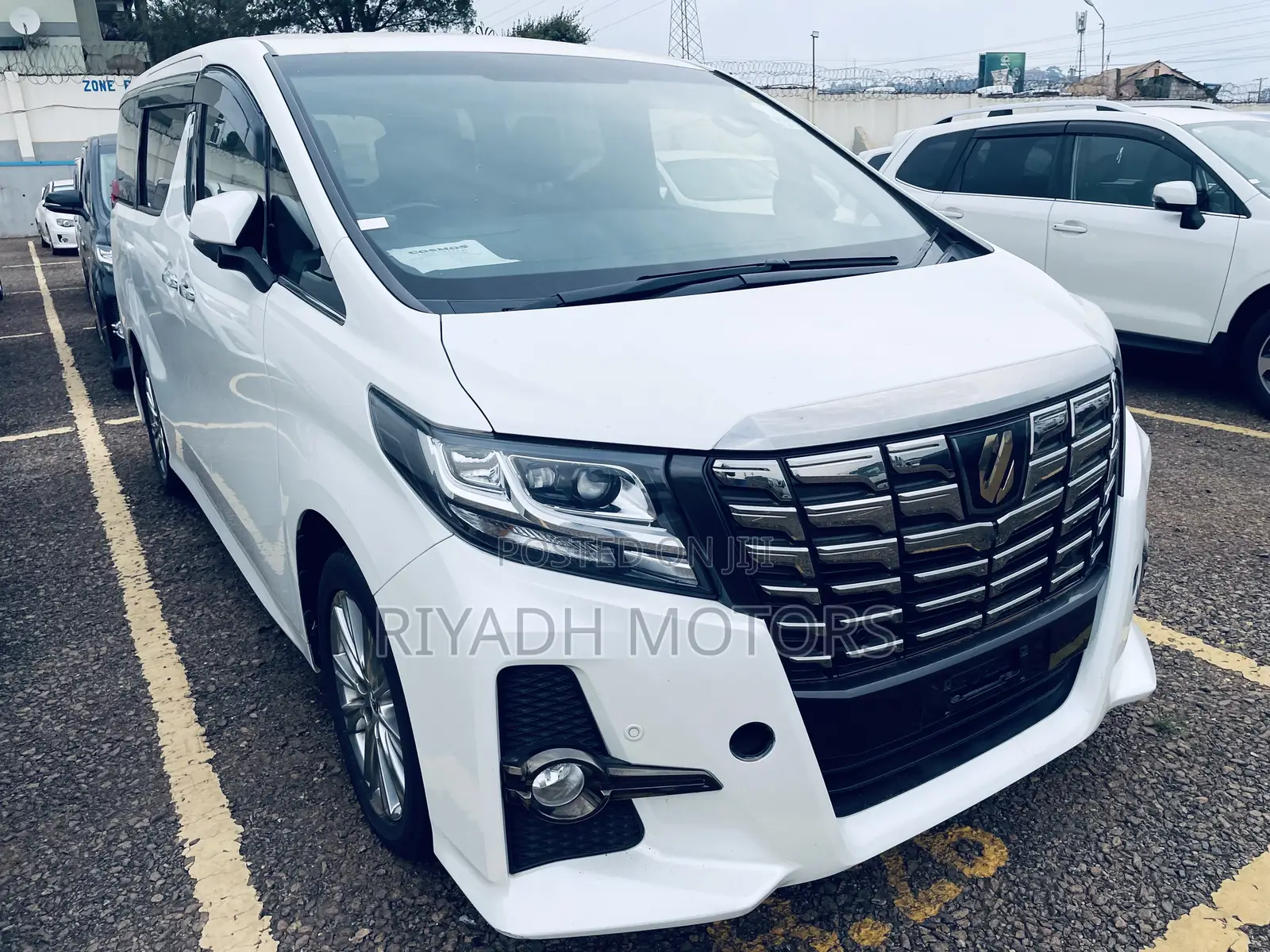 Toyota Alphard 2.5 Petrol AWD 2016 White