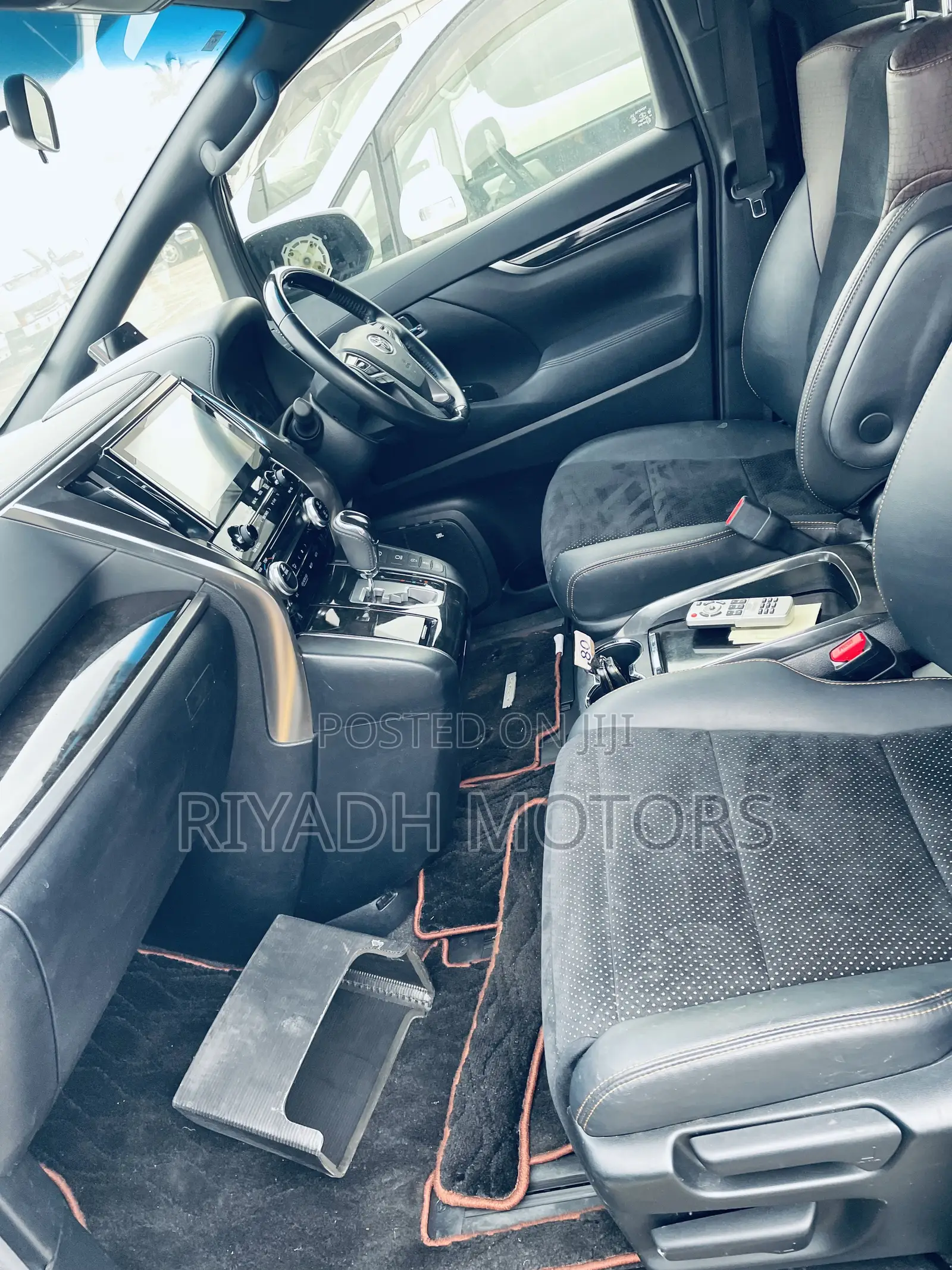 Toyota Alphard 2.5 Petrol AWD 2016 White
