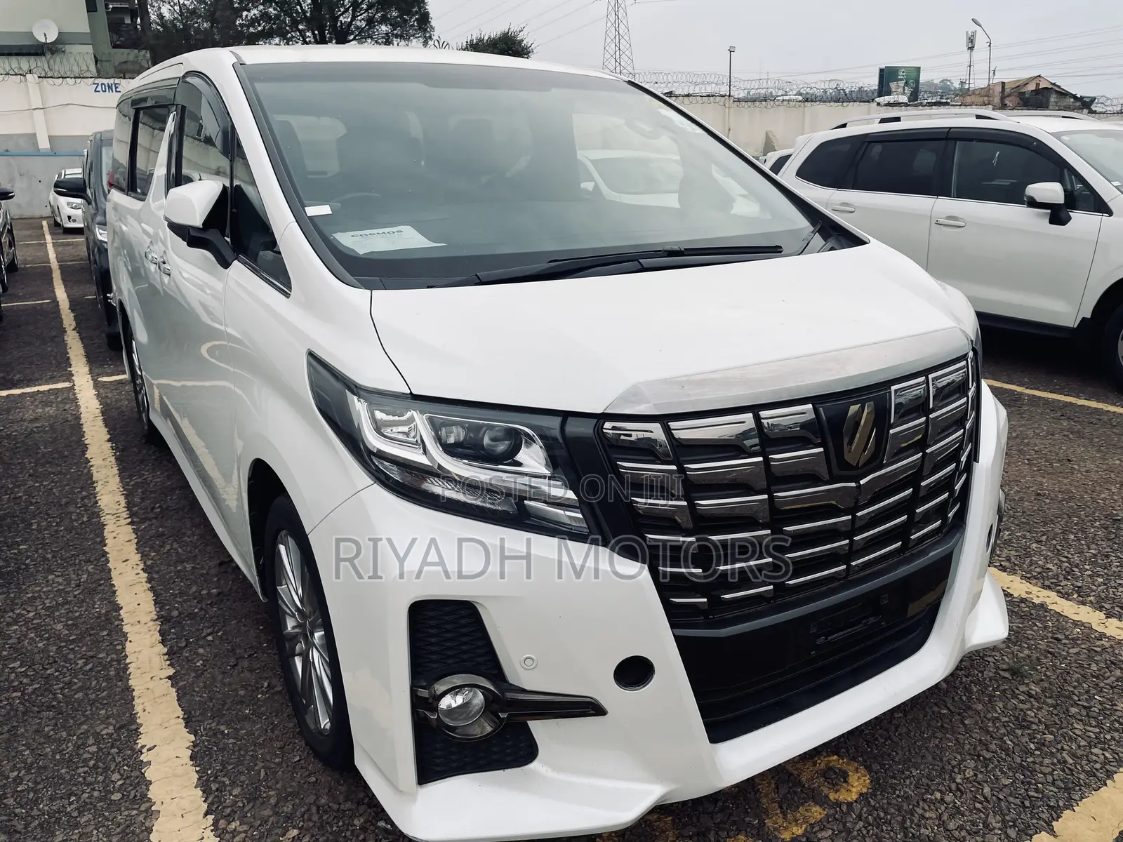 Toyota Alphard 2.5 Petrol AWD 2016 White