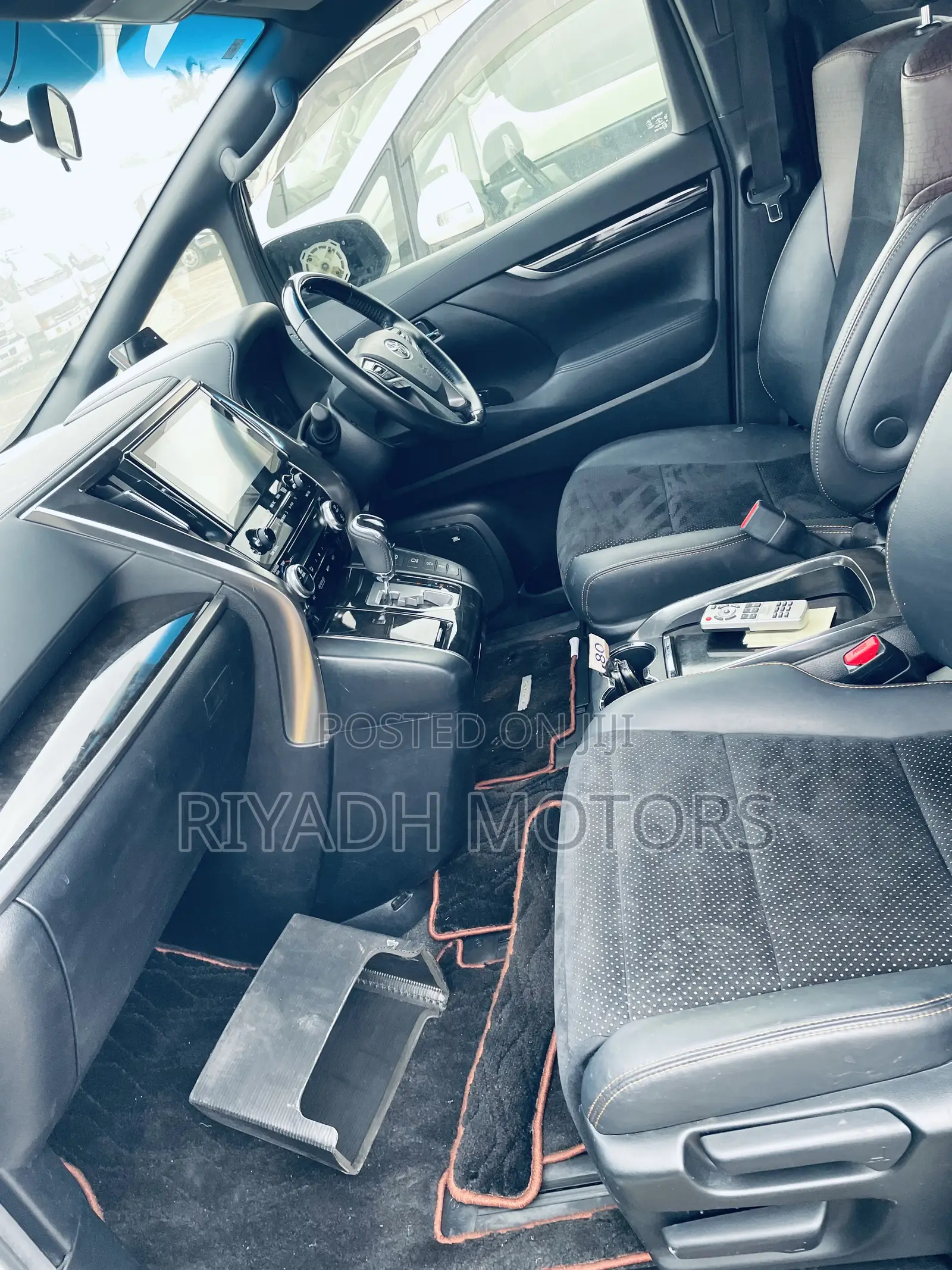 Toyota Alphard 2.5 Petrol AWD 2016 White