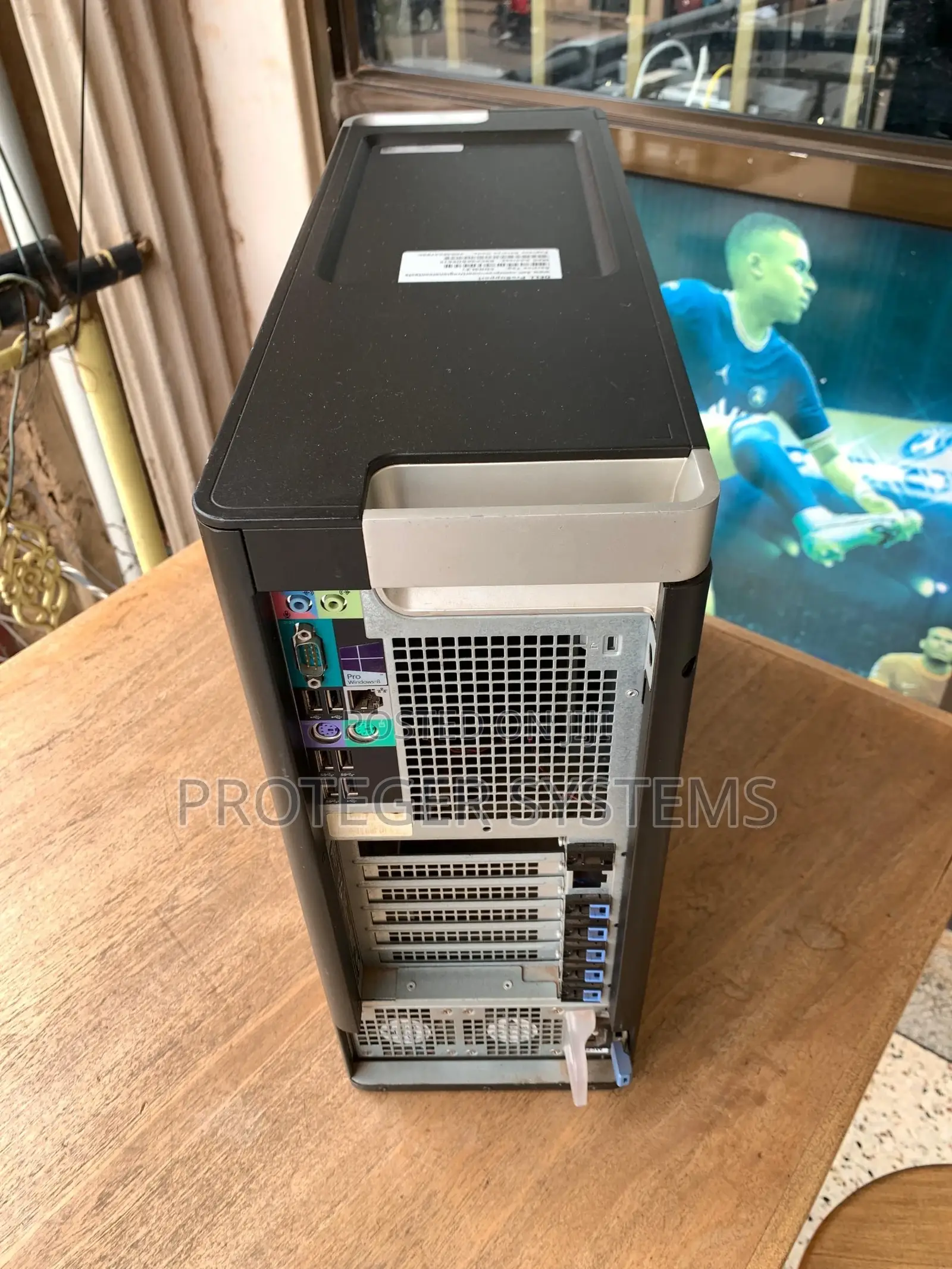 Desktop Computer Dell Precision 3000 16GB Intel Xeon SSD 512GB