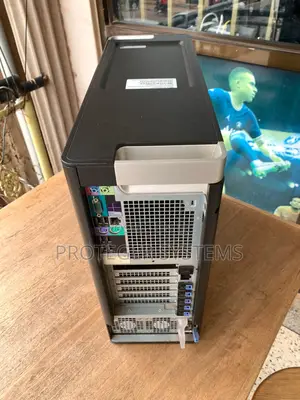 Desktop Computer Dell Precision 3000 16GB Intel Xeon SSD 512GB