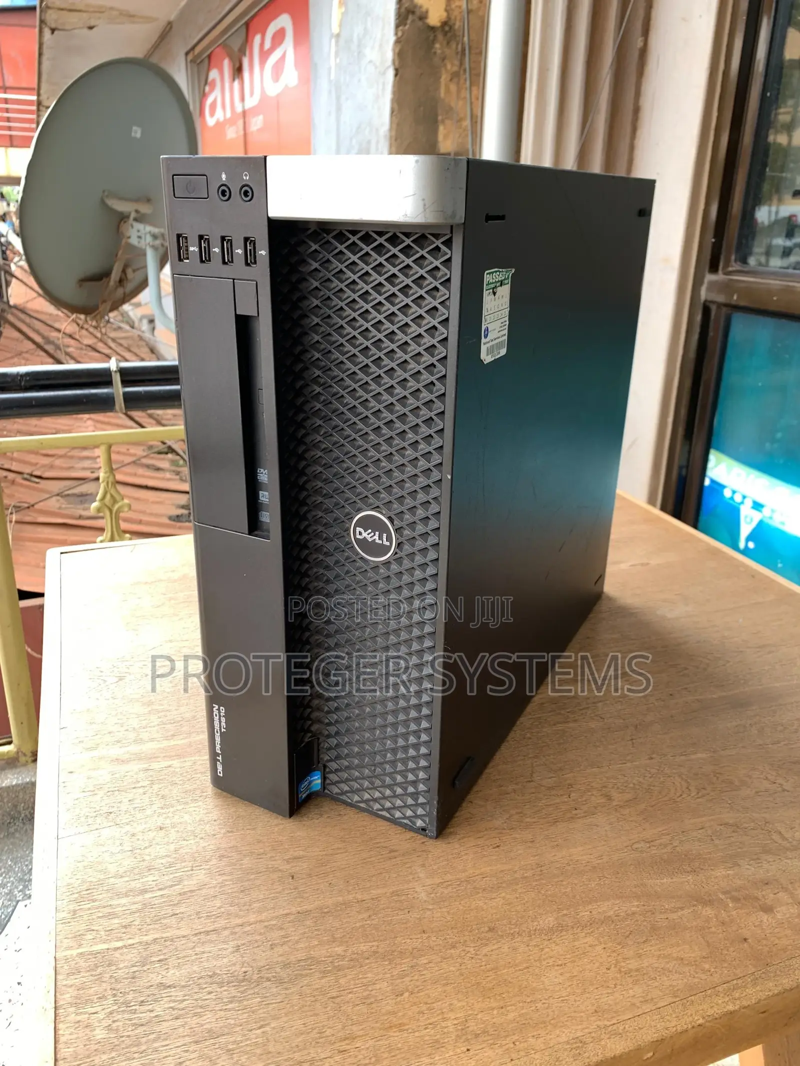 Desktop Computer Dell Precision 3000 16GB Intel Xeon SSD 512GB