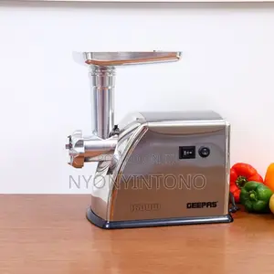Geepas High-Quality Meat Grinder GMG-1909 2y Warranty
